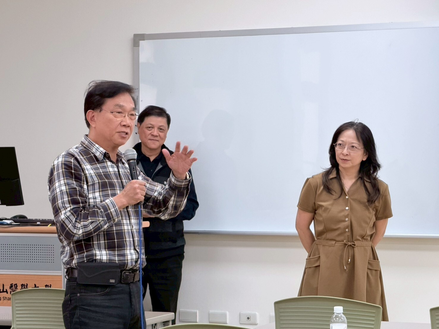 講座後交流互動情形熱絡