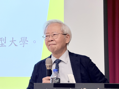 湯校長大頭照